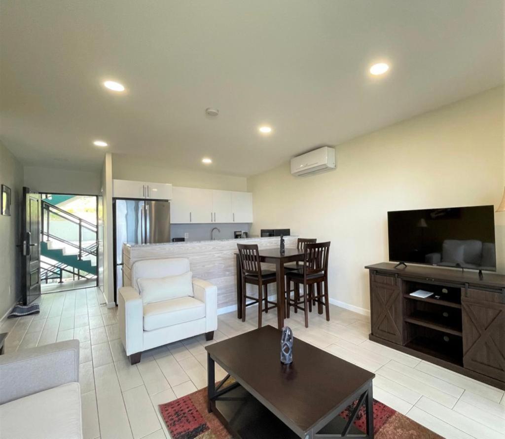 Hillsboro Condominiums Basseterre Bagian luar foto
