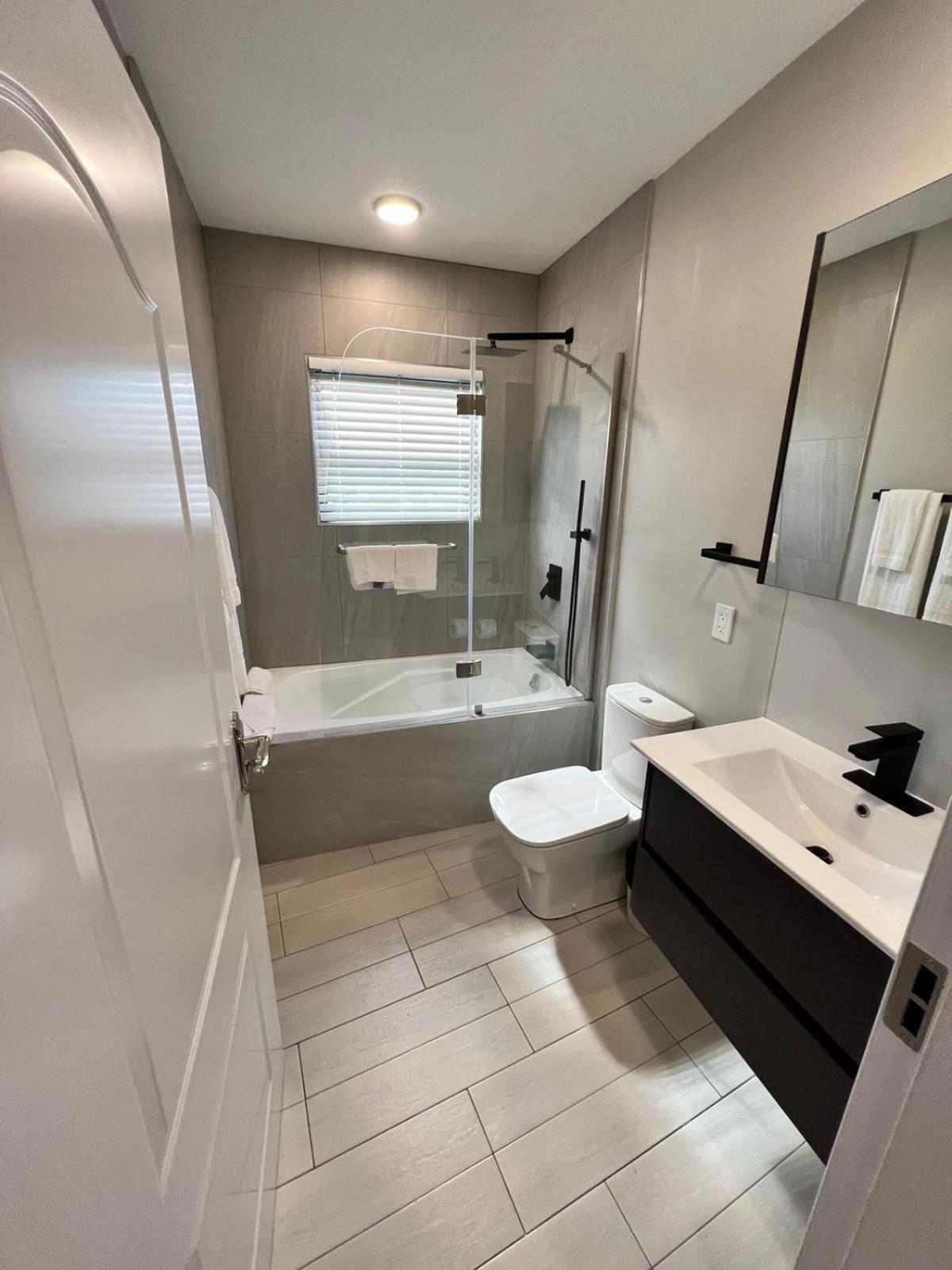 Hillsboro Condominiums Basseterre Bagian luar foto